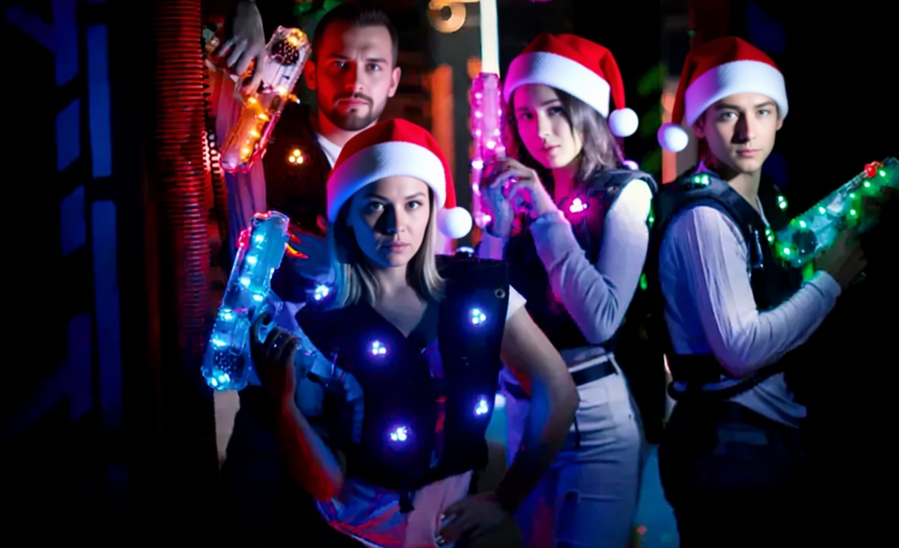 Корпоратив на Новый год 2025: почему лазертаг / квест — лучше обычного корпоратива